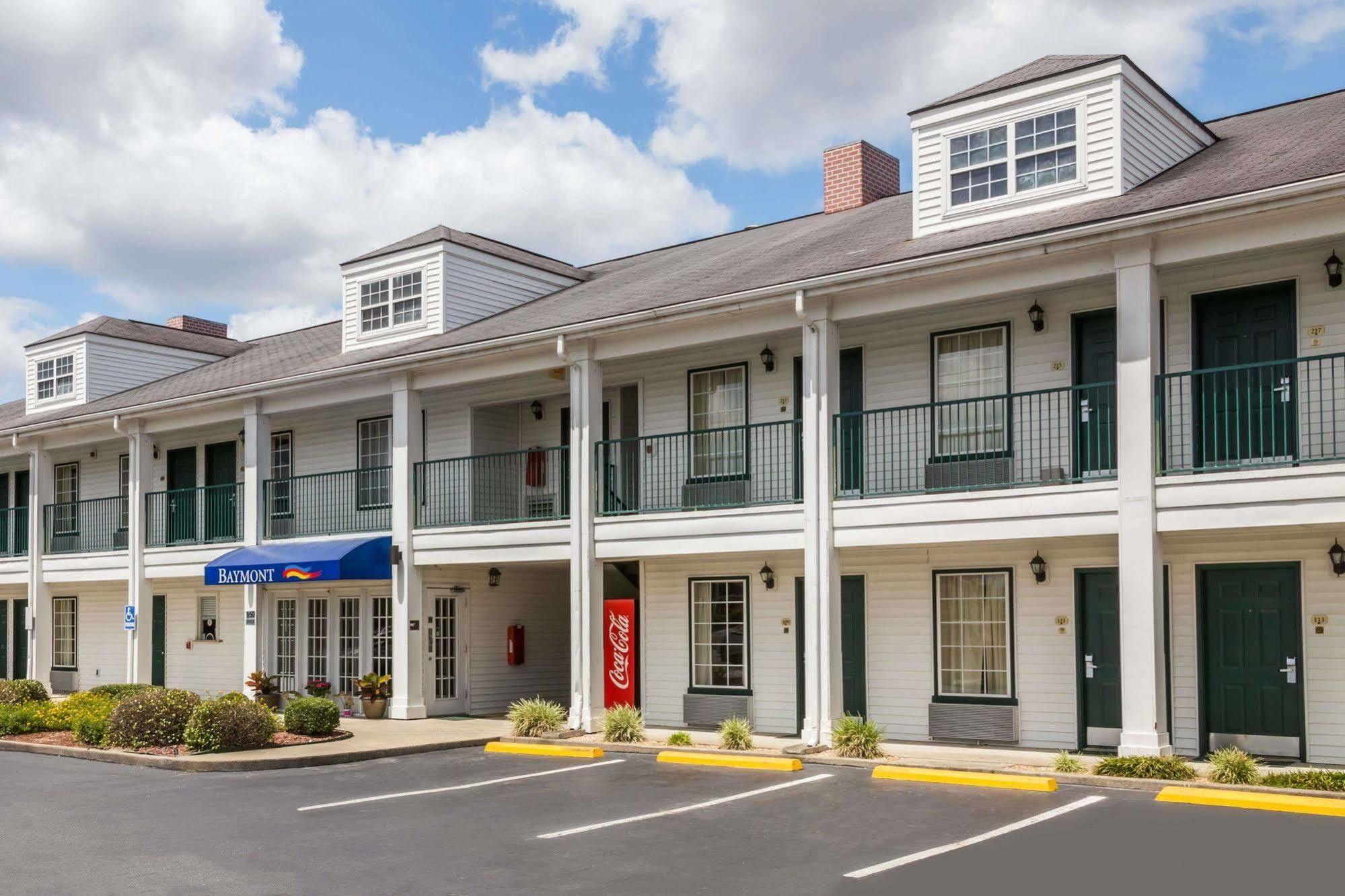 Hotel Baymont By Wyndham Waycross Exterior foto
